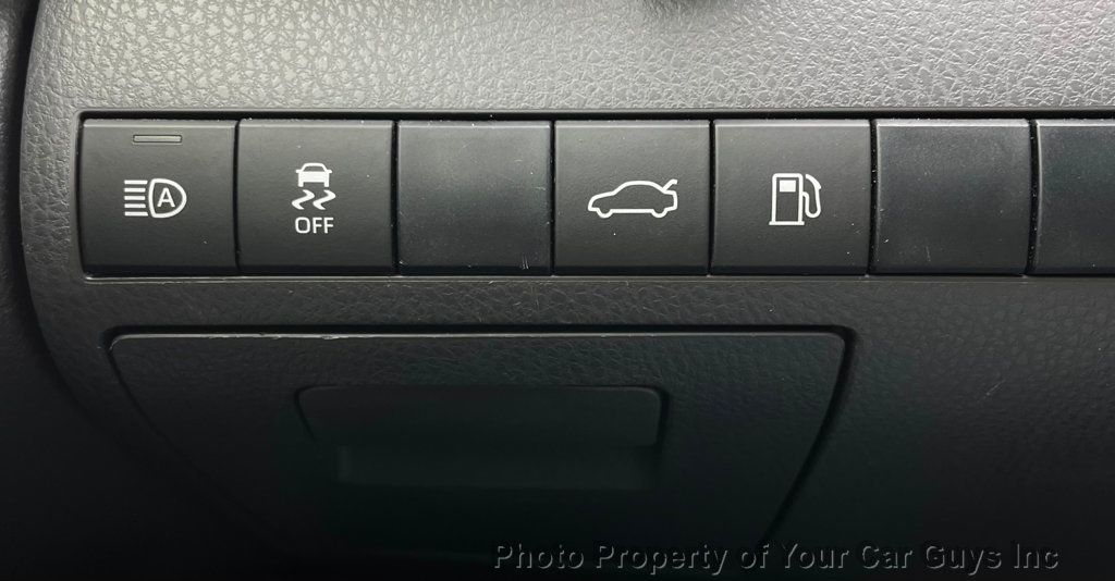 2018 Toyota Camry  - 23041158 - 24