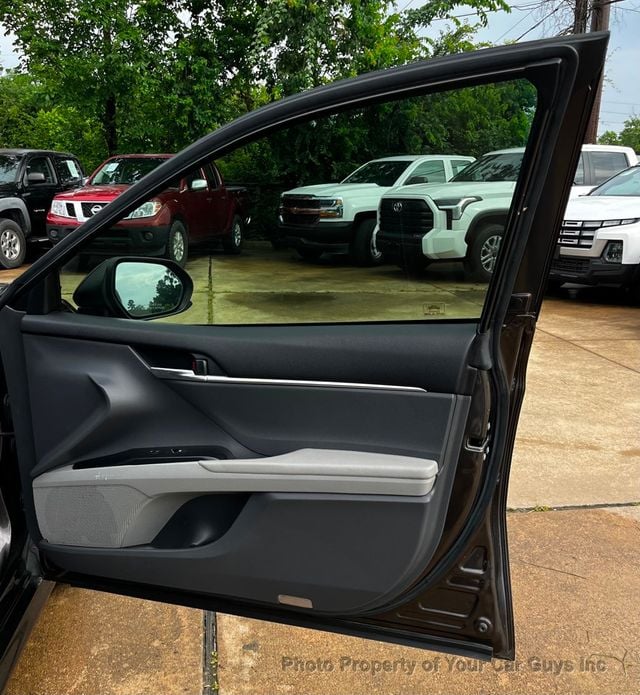 2018 Toyota Camry  - 23041158 - 26