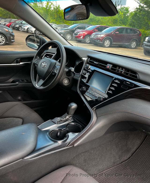 2018 Toyota Camry  - 23051991 - 18