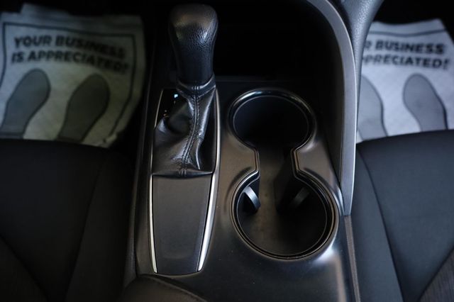 2018 Toyota Camry L - 23043498 - 40