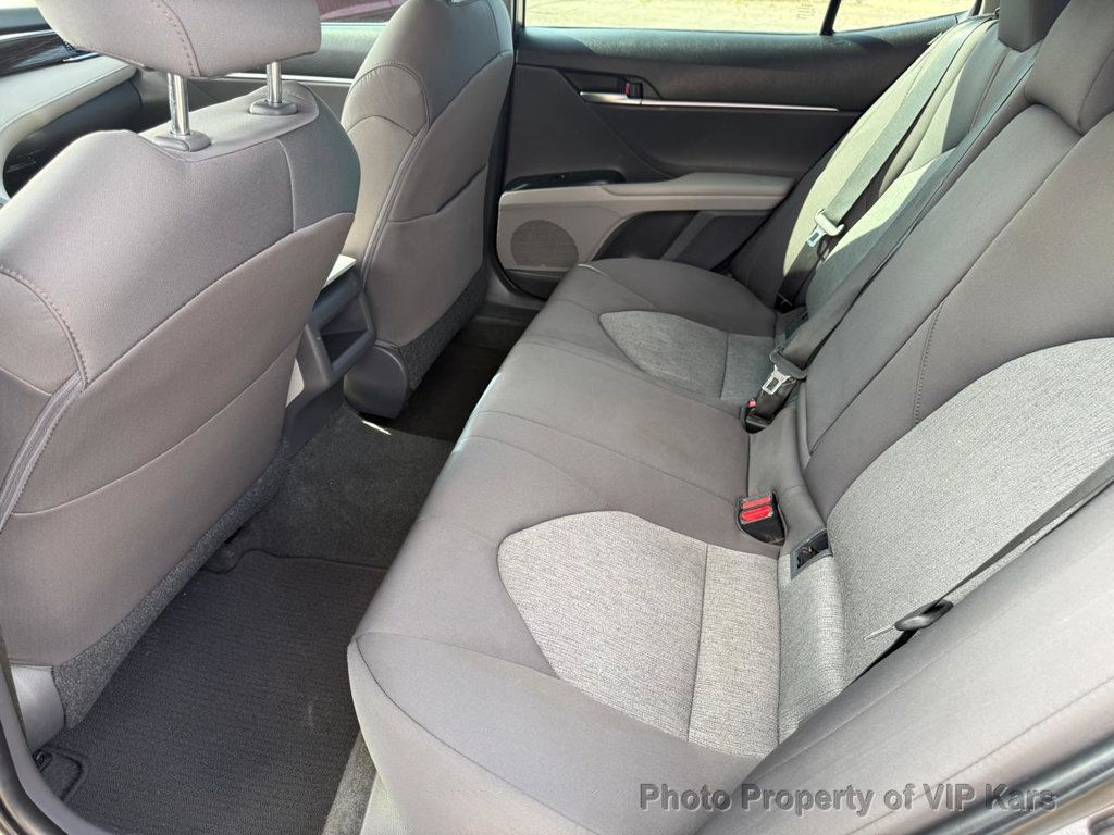 2018 Toyota Camry L photo 10