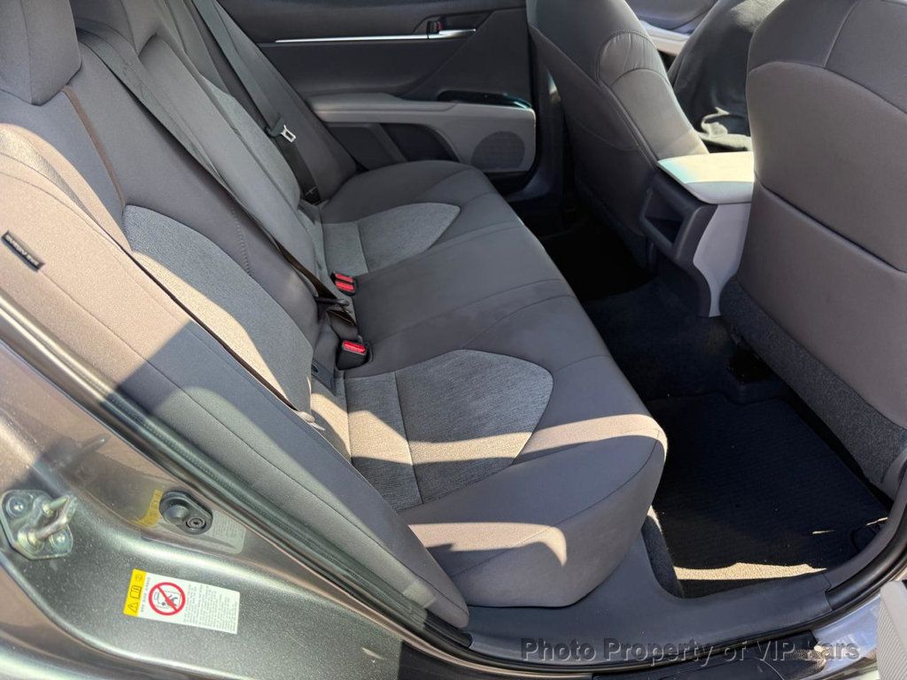 2018 Toyota Camry L photo 14