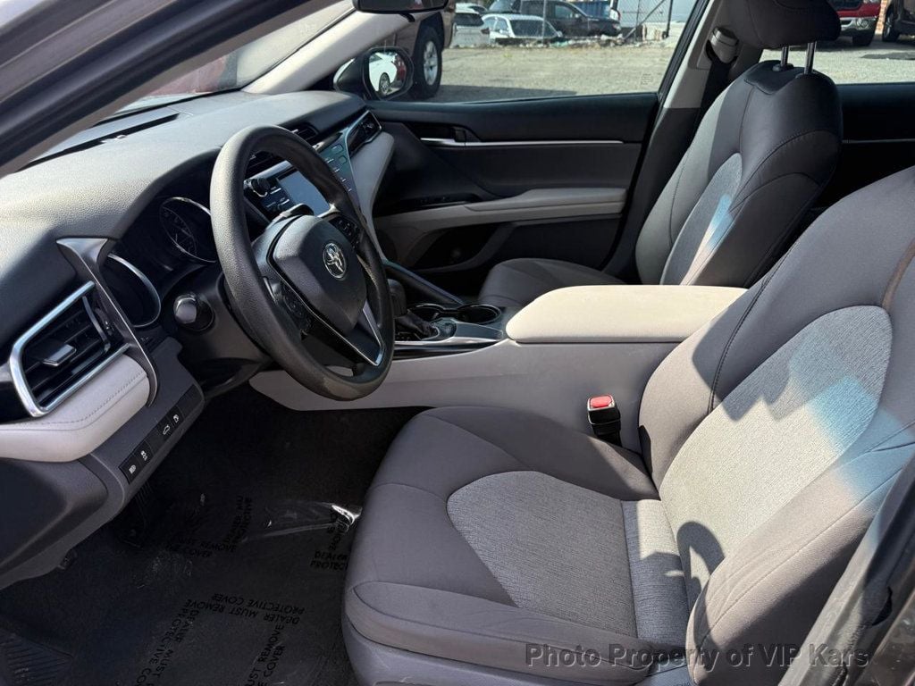2018 Toyota Camry L photo 9