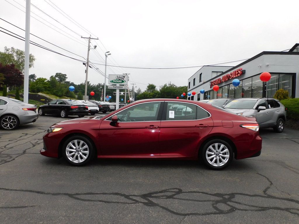 2018 Toyota Camry LE - 22536201 - 43