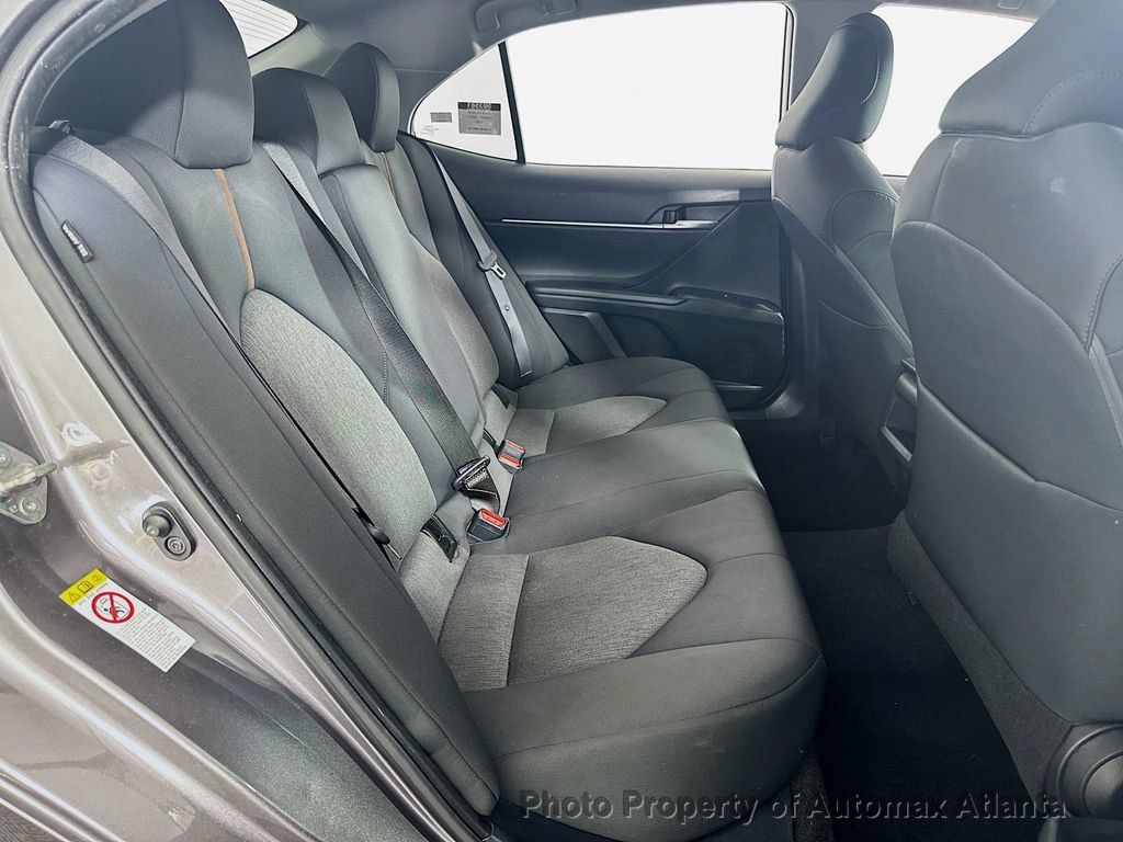 2018 Toyota Camry LE - 22609735 - 28