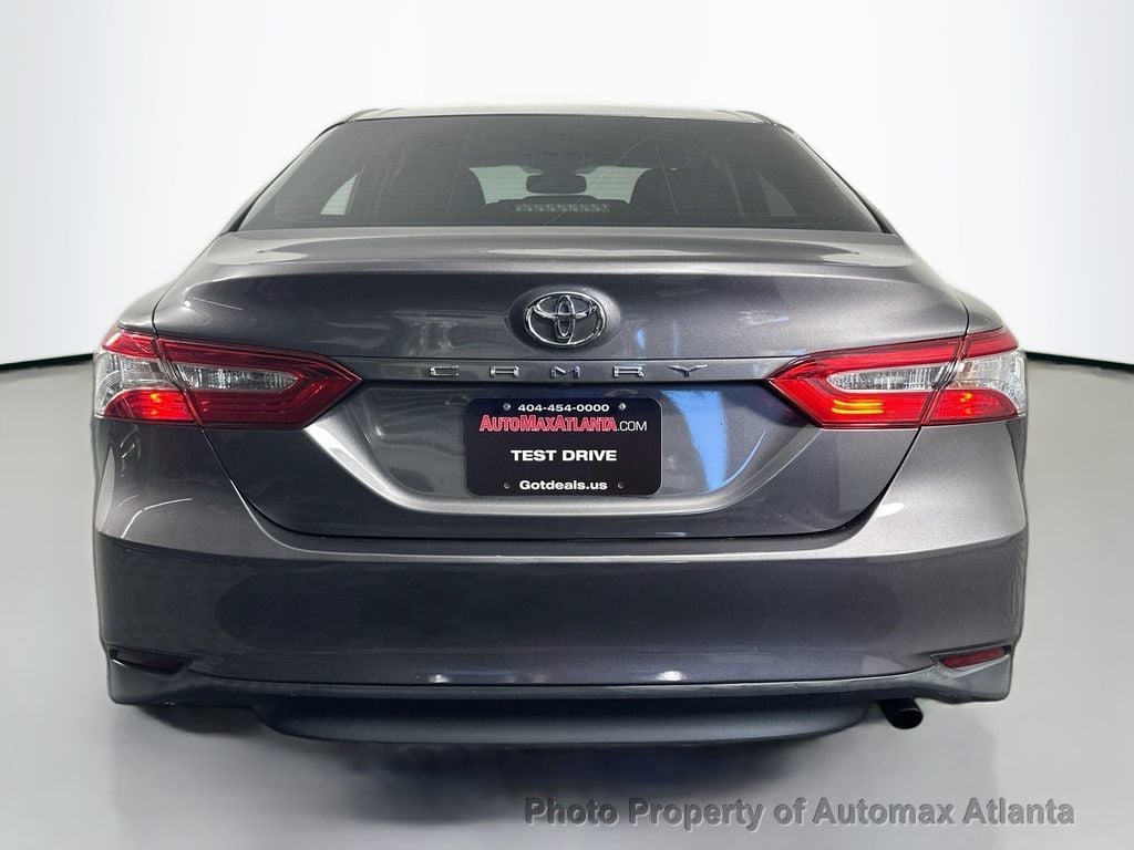 2018 Toyota Camry LE - 22609735 - 4