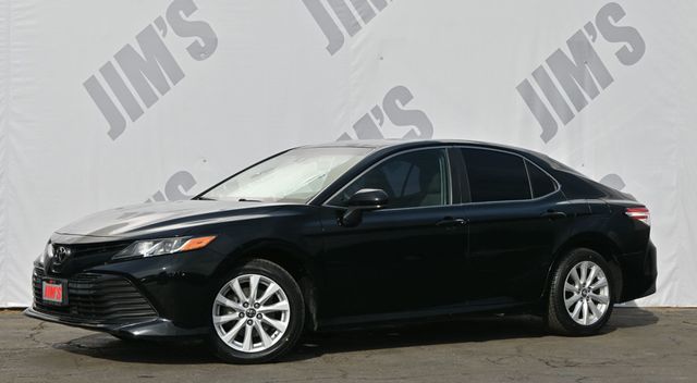 2018 Toyota Camry LE - 22961561 - 0