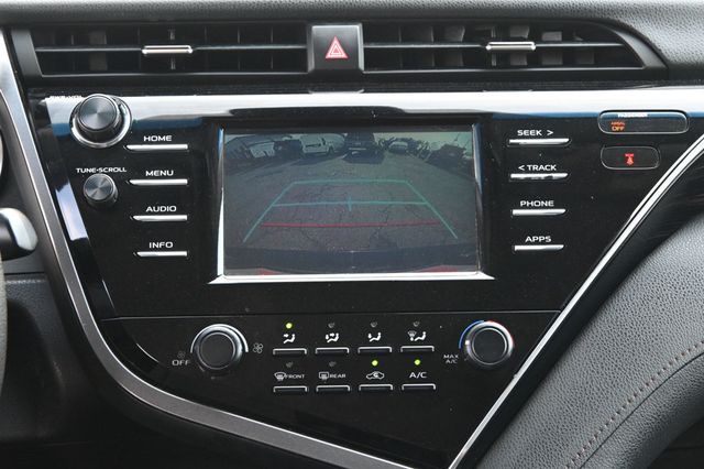 2018 Toyota Camry LE - 22961561 - 10