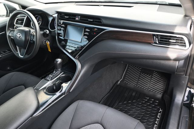 2018 Toyota Camry LE - 22961561 - 8