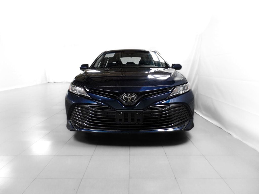 2018 Toyota Camry LE - 22357041 - 1