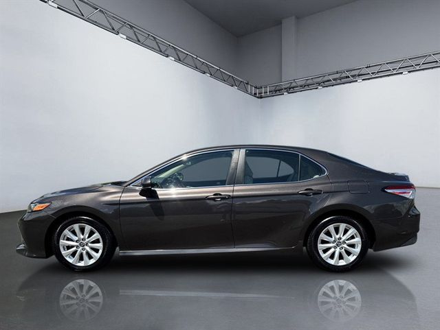 2018 Toyota Camry LE Automatic - 23064447 - 1