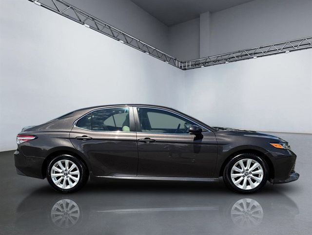 2018 Toyota Camry LE Automatic - 23064447 - 2