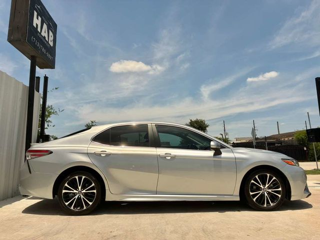2018 Toyota Camry LE Automatic - 23016275 - 4