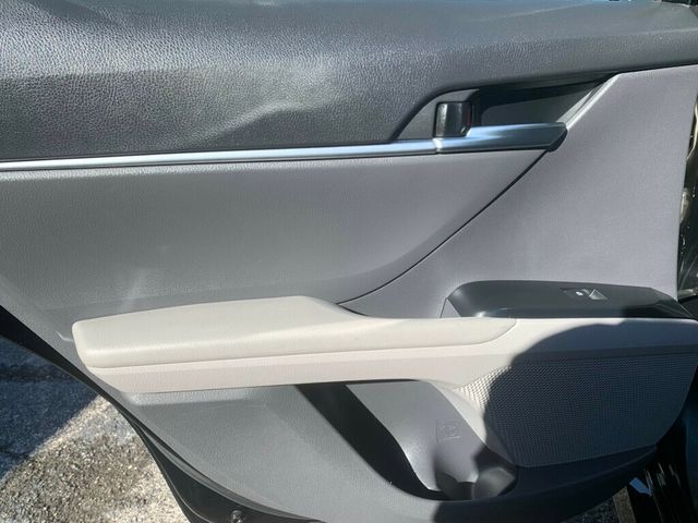 2018 Toyota Camry LE Automatic - 22951271 - 10