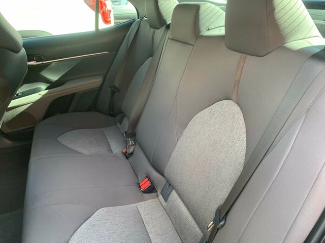 2018 Toyota Camry LE Automatic - 22951271 - 11