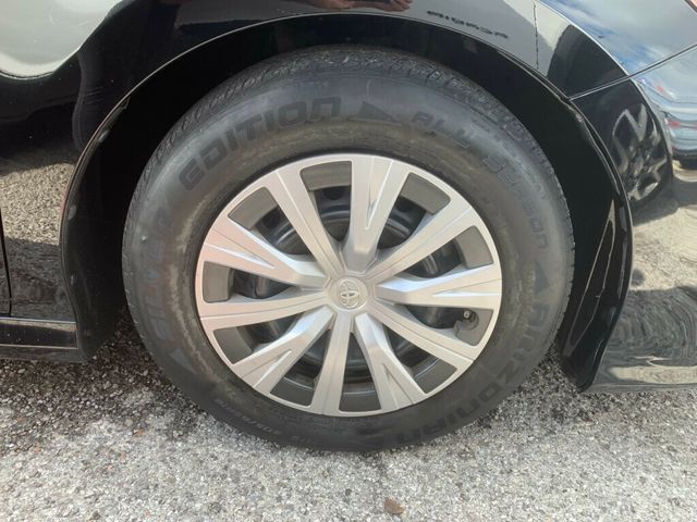 2018 Toyota Camry LE Automatic - 22951271 - 20