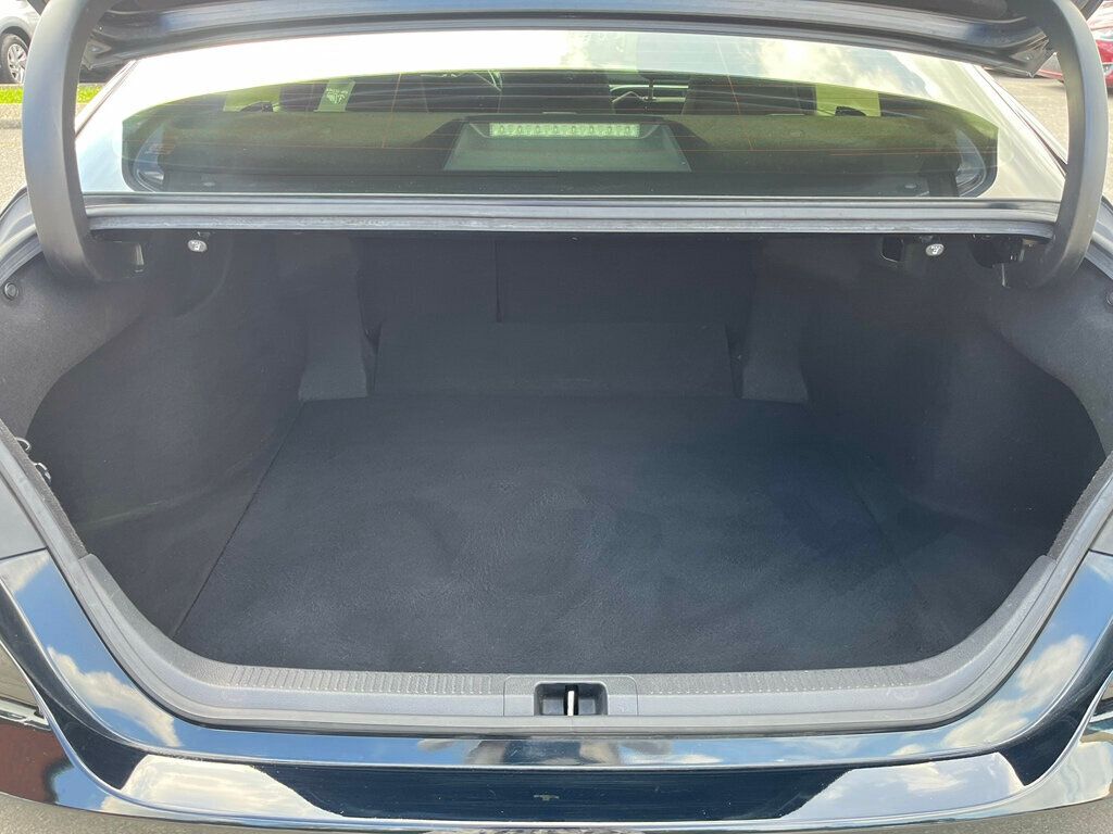 2018 Toyota Camry LE Automatic - 22929994 - 17