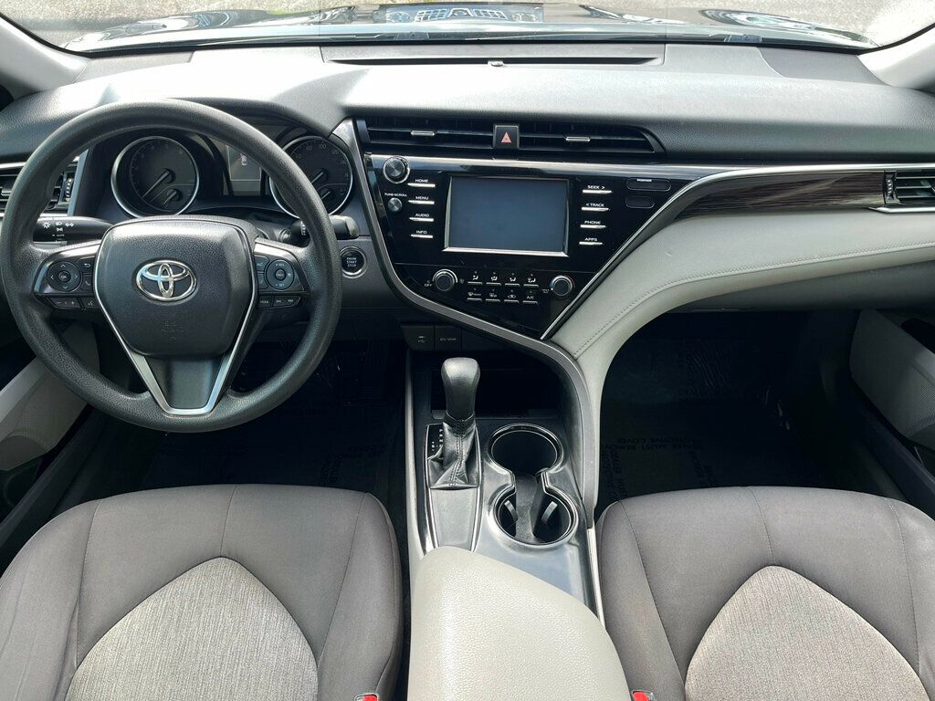 2018 Toyota Camry LE Automatic - 22929994 - 19
