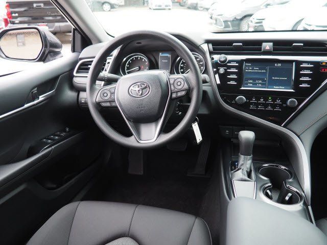 2018 Toyota Camry LE Automatic - 18350375 - 16