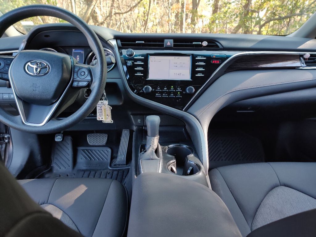 2018 Toyota Camry LE Automatic - 19556908 - 14
