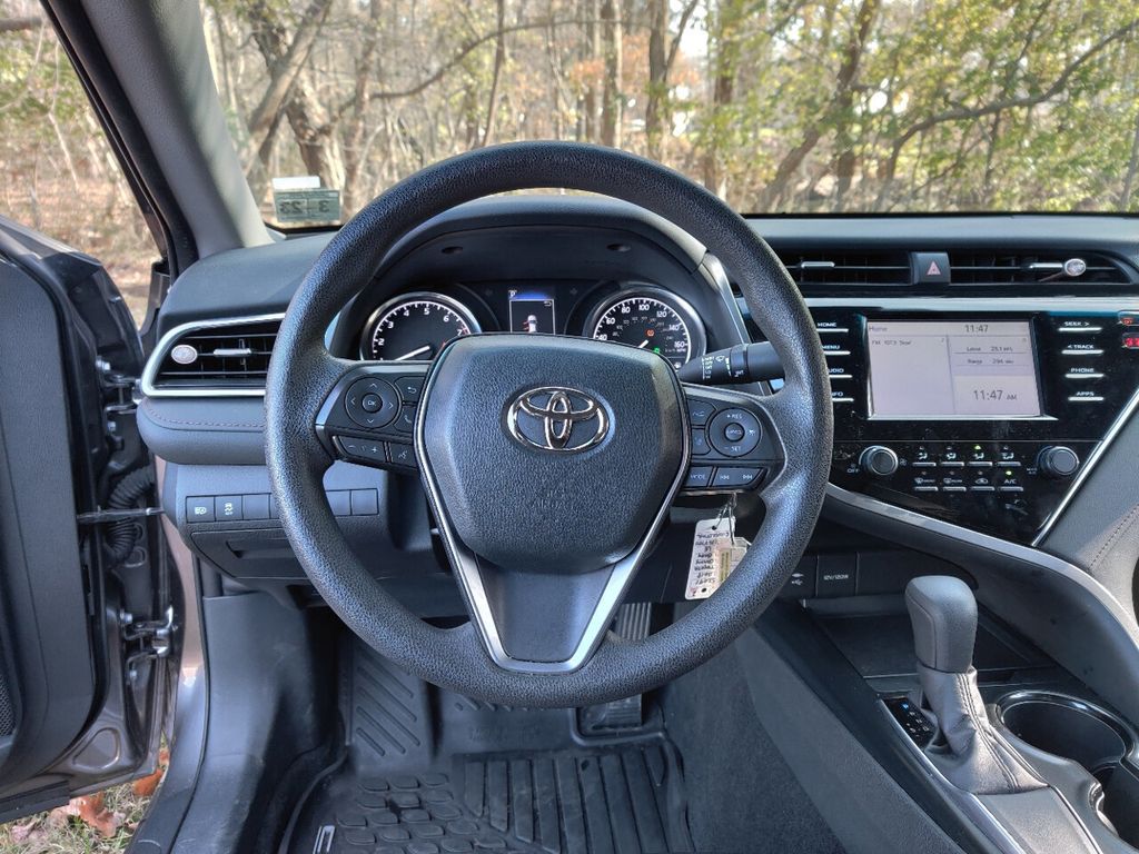 2018 Toyota Camry LE Automatic - 19556908 - 15