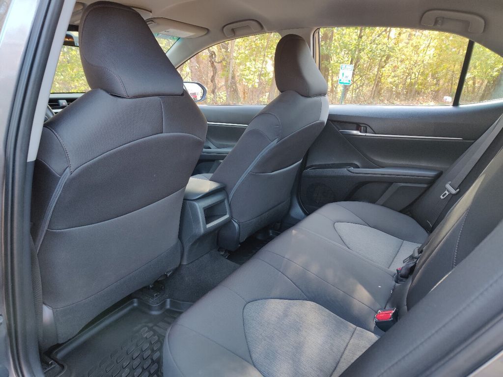 2018 Toyota Camry LE Automatic - 19556908 - 25