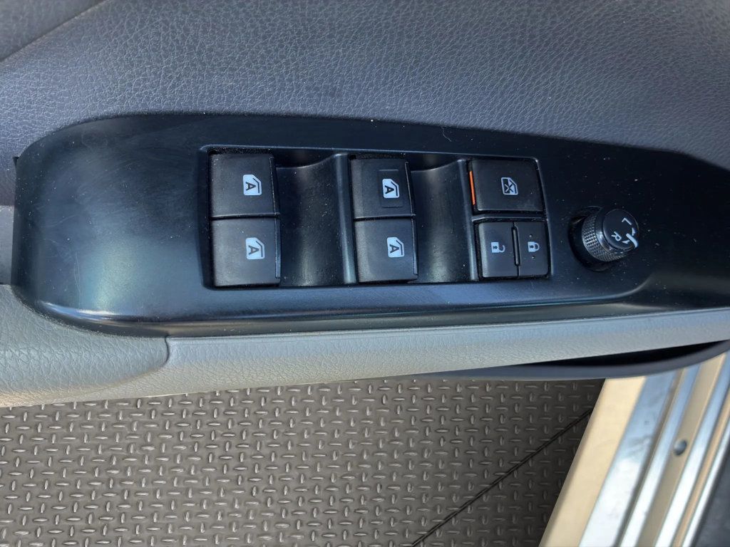2018 Toyota Camry LE Automatic - 23049234 - 11