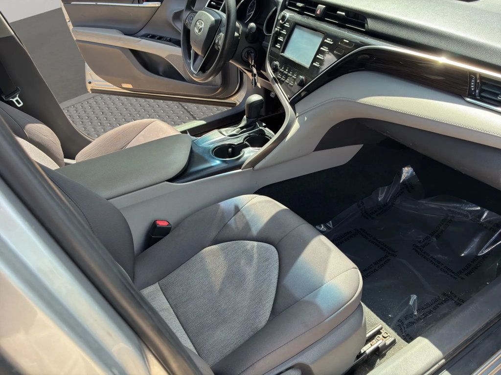 2018 Toyota Camry LE Automatic - 23049234 - 14