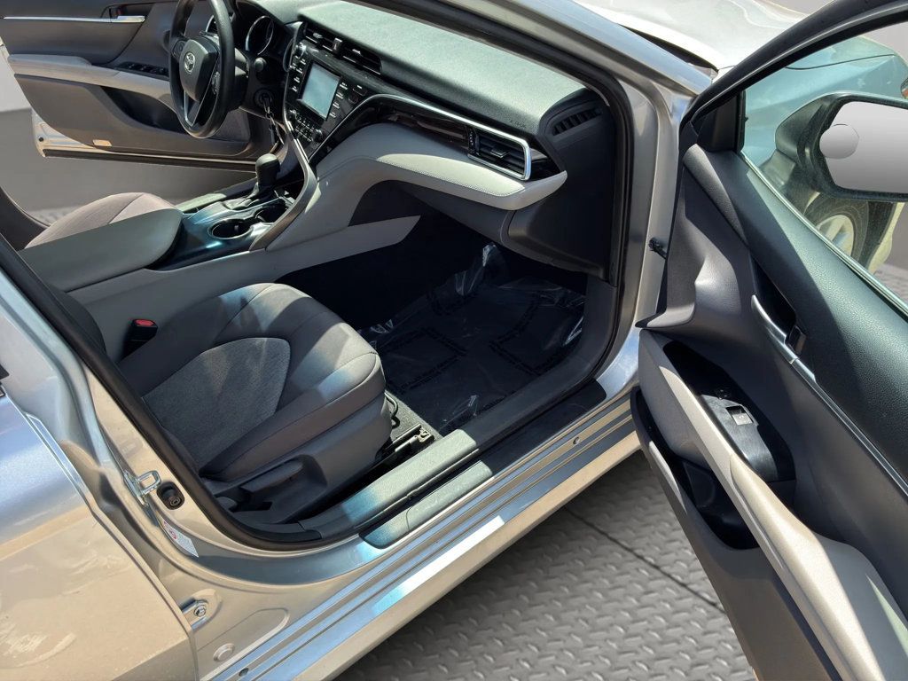 2018 Toyota Camry LE Automatic - 23049234 - 16