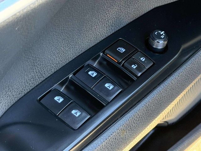 2018 Toyota Camry LE Automatic - 23002115 - 11