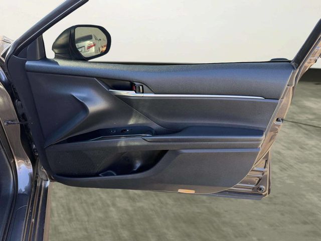 2018 Toyota Camry LE Automatic - 23002115 - 22