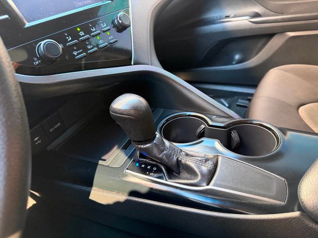 2018 Toyota Camry LE Automatic - 23002115 - 36