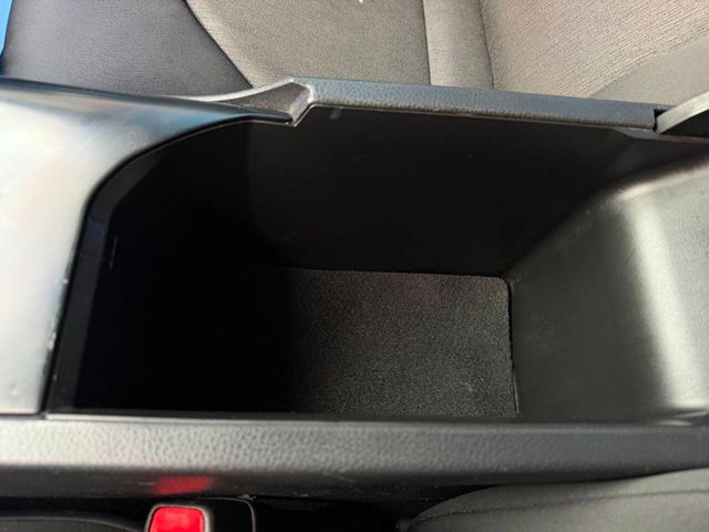 2018 Toyota Camry LE Automatic - 23002115 - 40