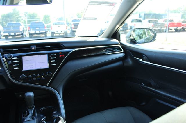 2018 Toyota Camry LE Automatic - 23083628 - 15