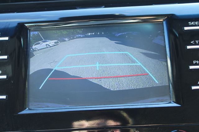 2018 Toyota Camry LE Automatic - 23083628 - 17