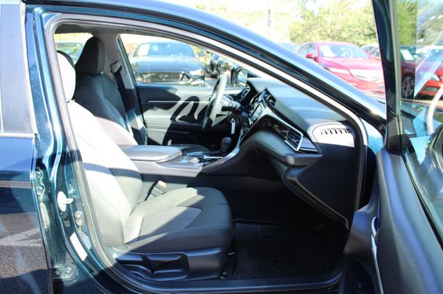 2018 Toyota Camry LE Automatic - 23083628 - 28