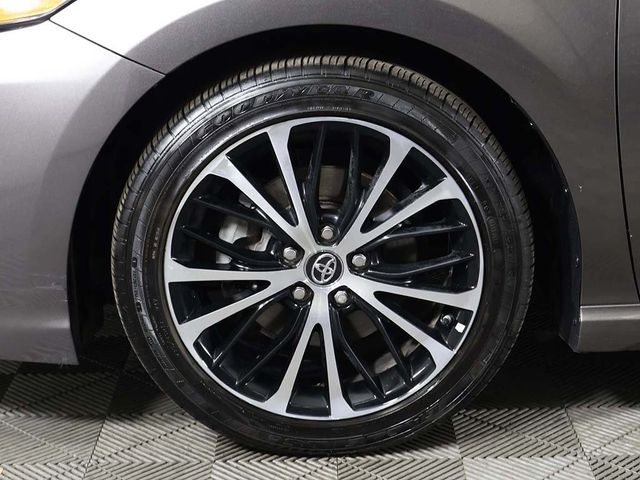 2018 Toyota Camry LE Automatic - 22945107 - 17