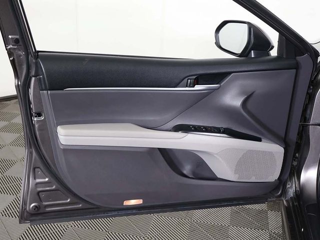 2018 Toyota Camry LE Automatic - 22945107 - 18