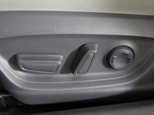 2018 Toyota Camry LE Automatic - 22945107 - 28