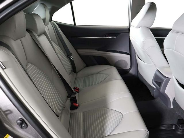 2018 Toyota Camry LE Automatic - 22945107 - 30