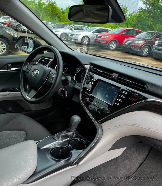 2018 Toyota Camry LE Automatic - 23041158 - 17