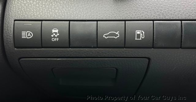 2018 Toyota Camry LE Automatic - 23041158 - 24