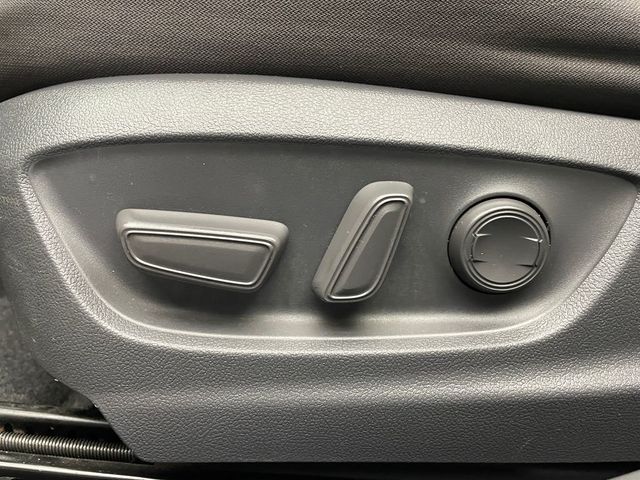 2018 Toyota Camry LE Automatic - 22995944 - 11