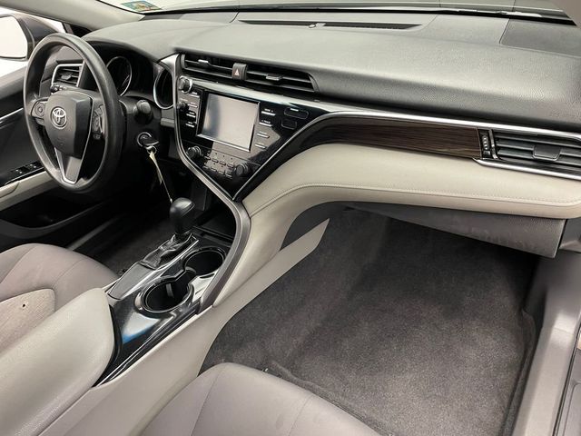 2018 Toyota Camry LE Automatic - 22995944 - 13
