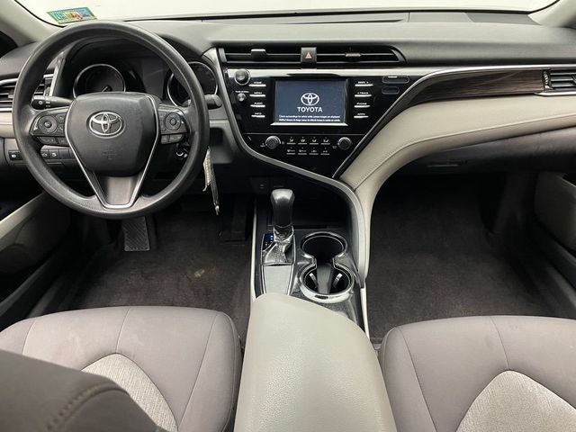 2018 Toyota Camry LE Automatic - 22995944 - 16