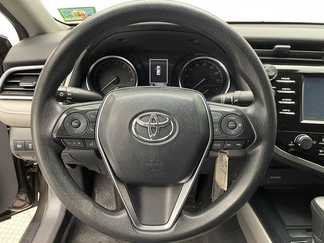 2018 Toyota Camry LE Automatic - 22995944 - 18