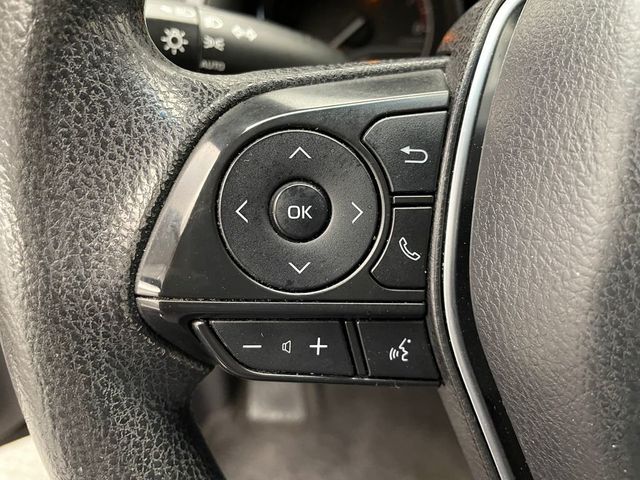 2018 Toyota Camry LE Automatic - 22995944 - 19