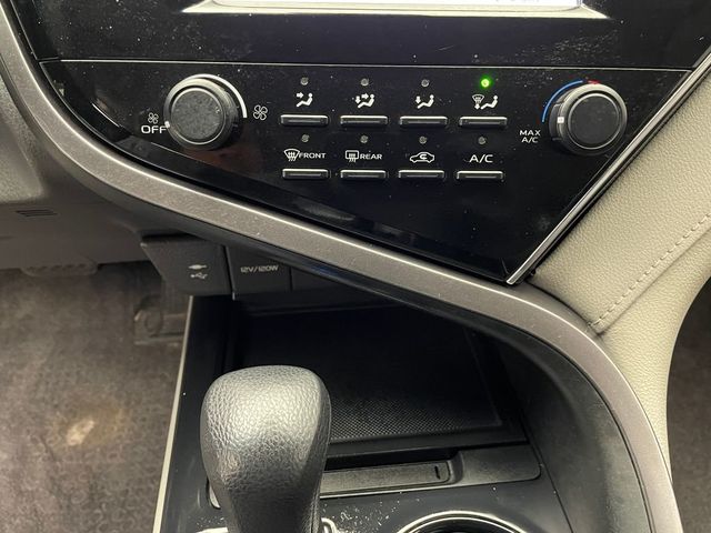 2018 Toyota Camry LE Automatic - 22995944 - 24