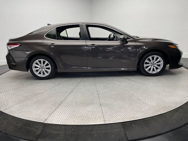 2018 Toyota Camry LE Automatic - 22995944 - 3