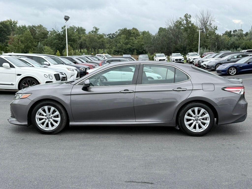 2018 Toyota Camry LE Automatic - 22907950 - 16